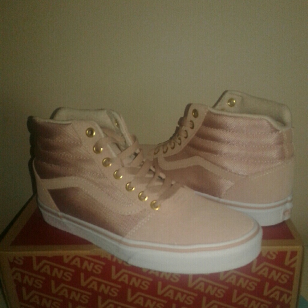 Vans - Picture 5 of 6